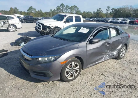 2018 Honda Civic Lx z USA, uszkodzony, nr VIN 19XFC2F57JE018570